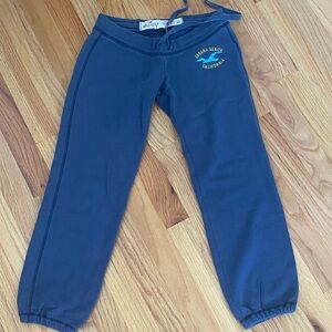 Hollister Juniors XS Vintage Navy Joggers with Logo.